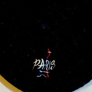 Authentic Parisian vintage Beret. Unisex.